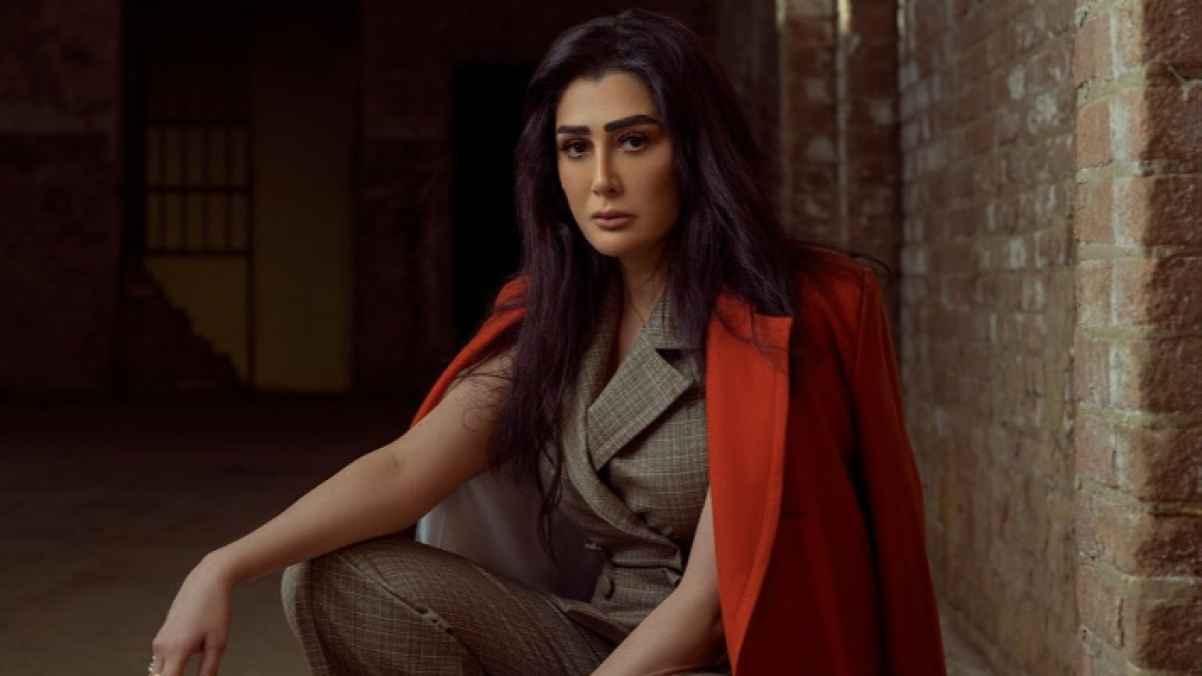 غادة  عبد الرازق تثير الجدل بعد ظهورها بالحجاب- صورة