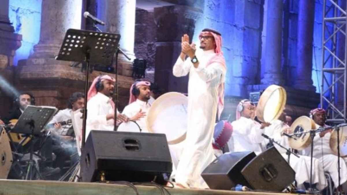 رابح صقر ينثر مسك ختام الجنوبي بعبق خليجي عريق