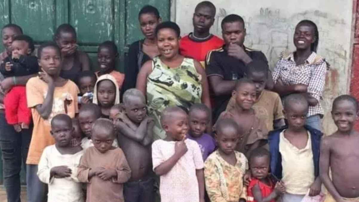 ما قصة  "ماما أوغندا" التي أنجبت 44 طفلا في عمر الـ40؟- فيديو