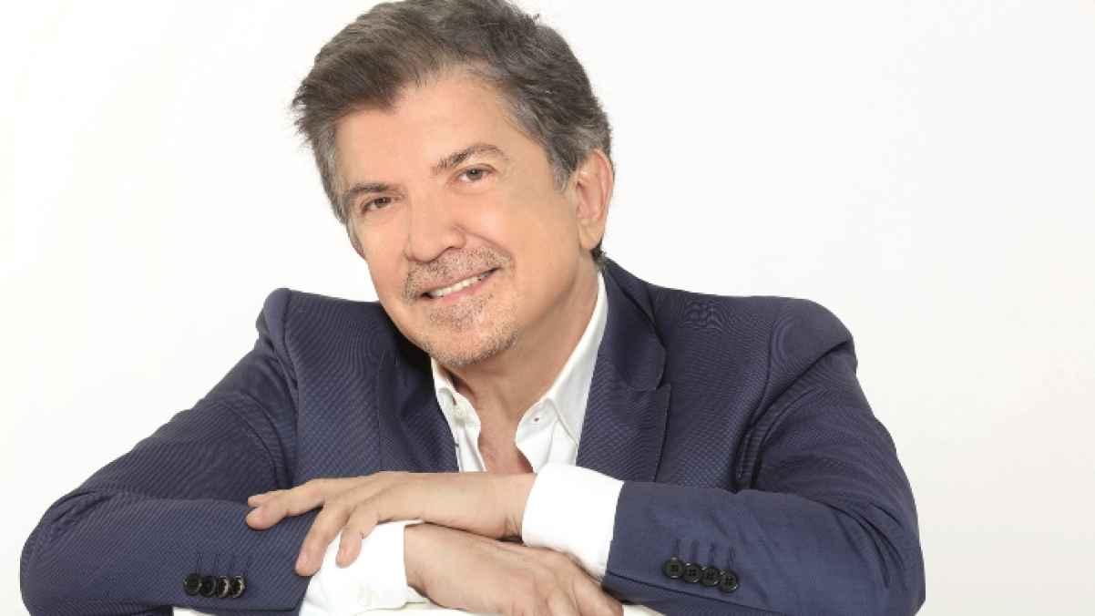 "ع الصفين نحيي حسين" .. كلمات أغنية وليد توفيق تشعل ترند زفاف الحسين