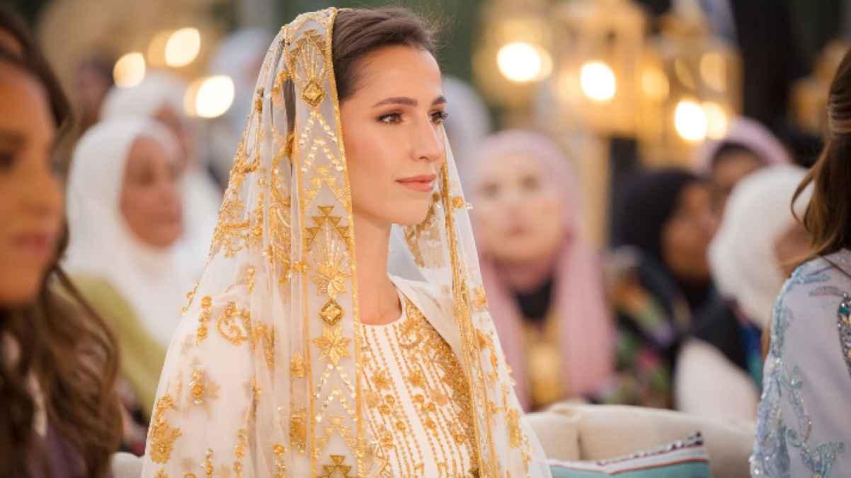 العروس رجوة آل سيف تحظى بلقب صاحبة السمو الملكي
