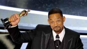 بعد أزمة "الأوسكار".. ويل سميث يعود إلى تقديم "2 I am legend"