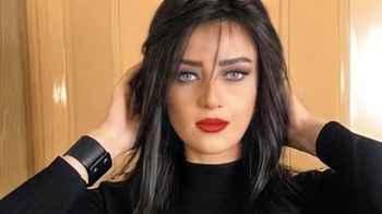 رضوى الشربيني تشير  حول عشر علامات تدل على حب الرجل للمرأة