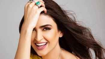 TOP 5: أجمل 5 إطلالات لـ علا الفارس بالثوب الفلسطيني- صور