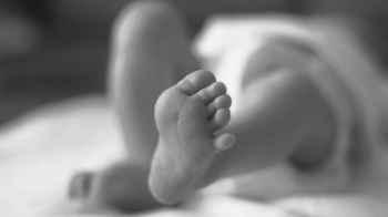 في حادثة مأساوية.. كيف قتلت أم طفلتها ذات الـ3 أشهر؟
