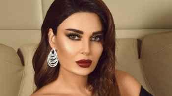 الفاشنيستا فرح الهادي تصدم سيرين عبدالنور بلوك بيلا حديد- فيديو