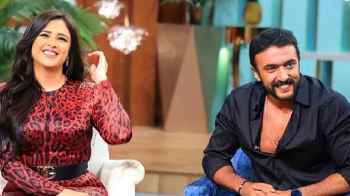 العوضي يحتفل بميلاد ياسمين عبدالعزيز أمام كعكة ضخمة- صور