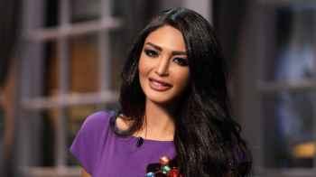 سالي عبدالسلام تكشف إصابتها بالثعلبة مجددا.. تخضع لحقن في الرأس- فيديو