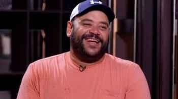 محمد ممدوح يوضح سبب رفضه لالتقاط الصور مع معجبيه