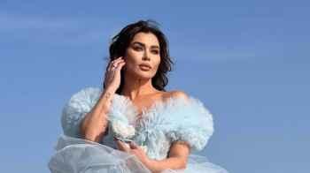 نادين الراسي تفاجئ جمهورها وتظهر برفقة حبيبة طليقها - صورة