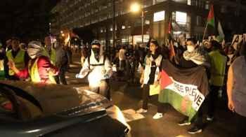 نشطاء يعطلون المرور لمطار لوس أنجلوس احتجاجا على الوضع في القطاع - فيديو
