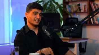 أول ظهور له منذ الحرب.. محمد عساف يبكي وطنه ويكشف سبب اختفائه - فيديو