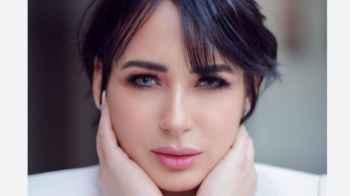 منع الفنانة ساندي من دفن والدتها في تونس