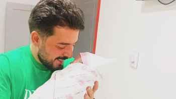 "ولي الفخر ".. بشار جنيد يطلق اسم "إمارات" على ابنته
