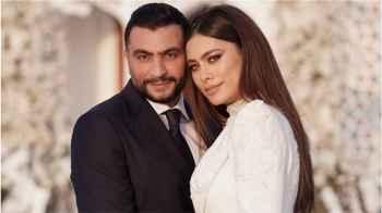 " قبلة على يد زوجها ".. هاجر أحمد تتصدر الترند - صورة