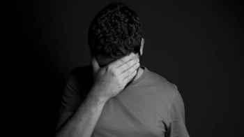 في الغربة .. عائلة أردنية تودع طفليها في مشهد مؤلم