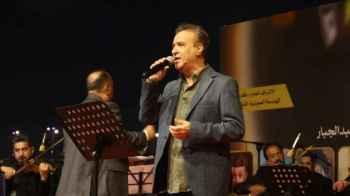 وفاة فنان عراقي شهير  بشكل مفاجئ وسط صدمة محبيه
