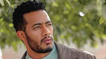في ظهور نادر.. محمد رمضان ينشر صورة تجمعه بوالده