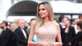 A Touching Humanitarian Gesture: Angelina Jolie Honors Fatima Hassouna at the Cannes Festival
