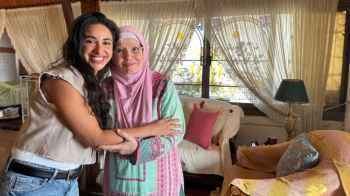 A Kiss on the Head: Aya Samaha and Moshira Ismail Reconcile in a Friendly Visit – Photos