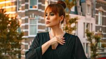 In Mourning for Her Husband... Carole Samaha Takes the Stage in Amsterdam with Sorrow and Song