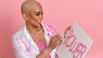 Kuwaiti Influencer Shocks Her Audience by Shaving Her Head Due to Cancer – Video