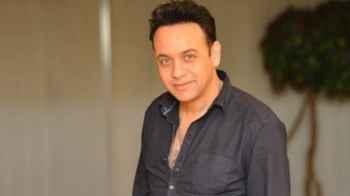 Mustafa Qamar welcomed with the traditional Jordanian "Zaffe" before his much-anticipated concert