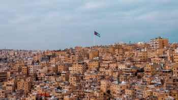 Injuries reported in a 5-vehicle collision in Amman
