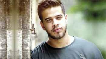 Retired Singer Adham Nabulsi Leads Congregational Prayers During His Visit to the Damascus International Fair – Video
