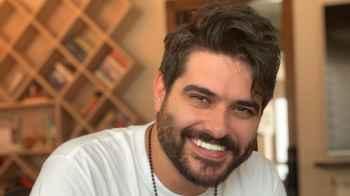Coming Soon… Two New Songs from Nasif Zeytoun