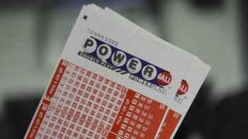 Woman wins $100,000 thanks to artificial intelligence