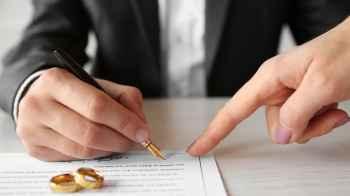 American lawyer reveals the strangest clauses in prenuptial agreements