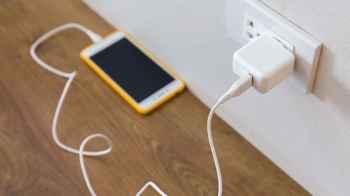 Phone charger causes death of entire family, including an infant