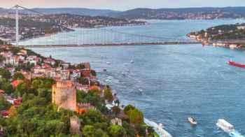 Hotel in Istanbul evacuated after family dies