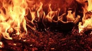 Tourist sparks a massive fire at a Chinese landmark – video