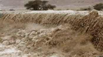 A Breathtaking Scene… Three People Rescued from a Flash Flood in Tafilah