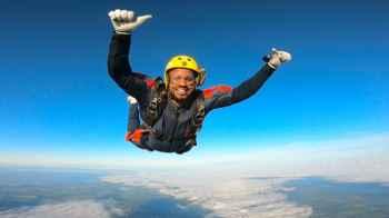 104Skydivers break aerial world record – video