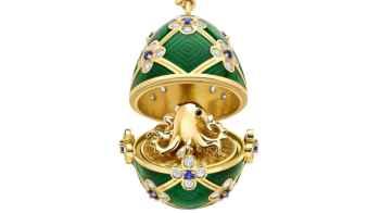 Man charged with theft after swallowing rare pendant