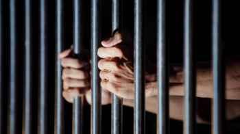 Prisoners kidnap female driver after escaping from jail