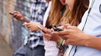 Support for banning social media sites for minors in UK