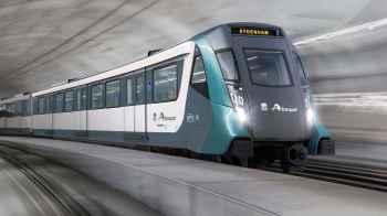 Special gift for mother after giving birth on train