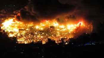 Fire Destroys Hundreds of Homes, Forces Thousands to Flee in the Philippines – Video