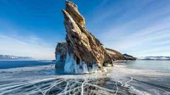 Seven Tourists Killed as Bus Sinks in Russia’s Lake Baikal