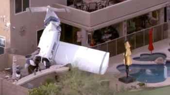 Injuries After Plane Crashes Into Family Home in the U.S. – Video