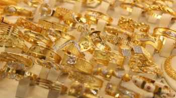 Gold prices drop again in Jordan after a record jump