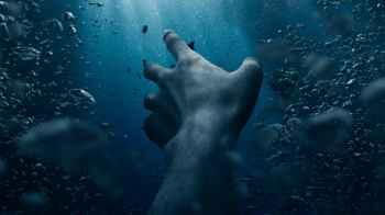 Man Drowns in Tragic Accident Despite Rescue Efforts