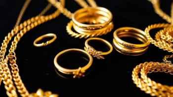 ? How much did gold prices reach in Jordan on Monday