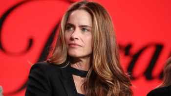 Amanda Peet reveals details of her breast cancer diagnosis