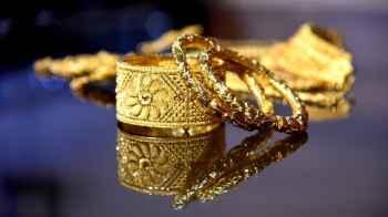 A decline in gold prices on Monday