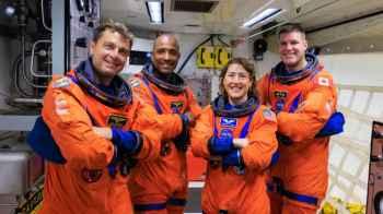 Artemis 2 astronauts"… a moving message from the Moon that touches hearts"